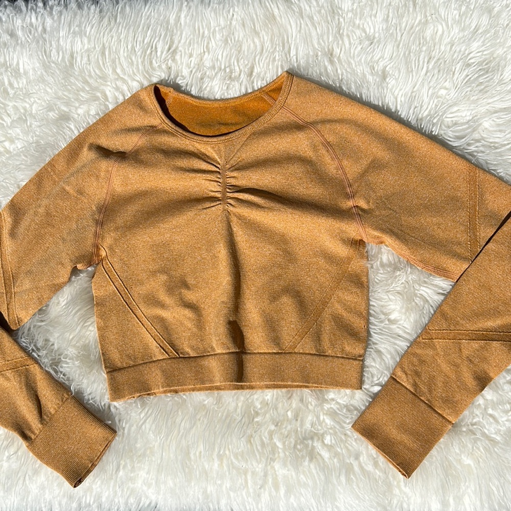 Athletic crop top size Small